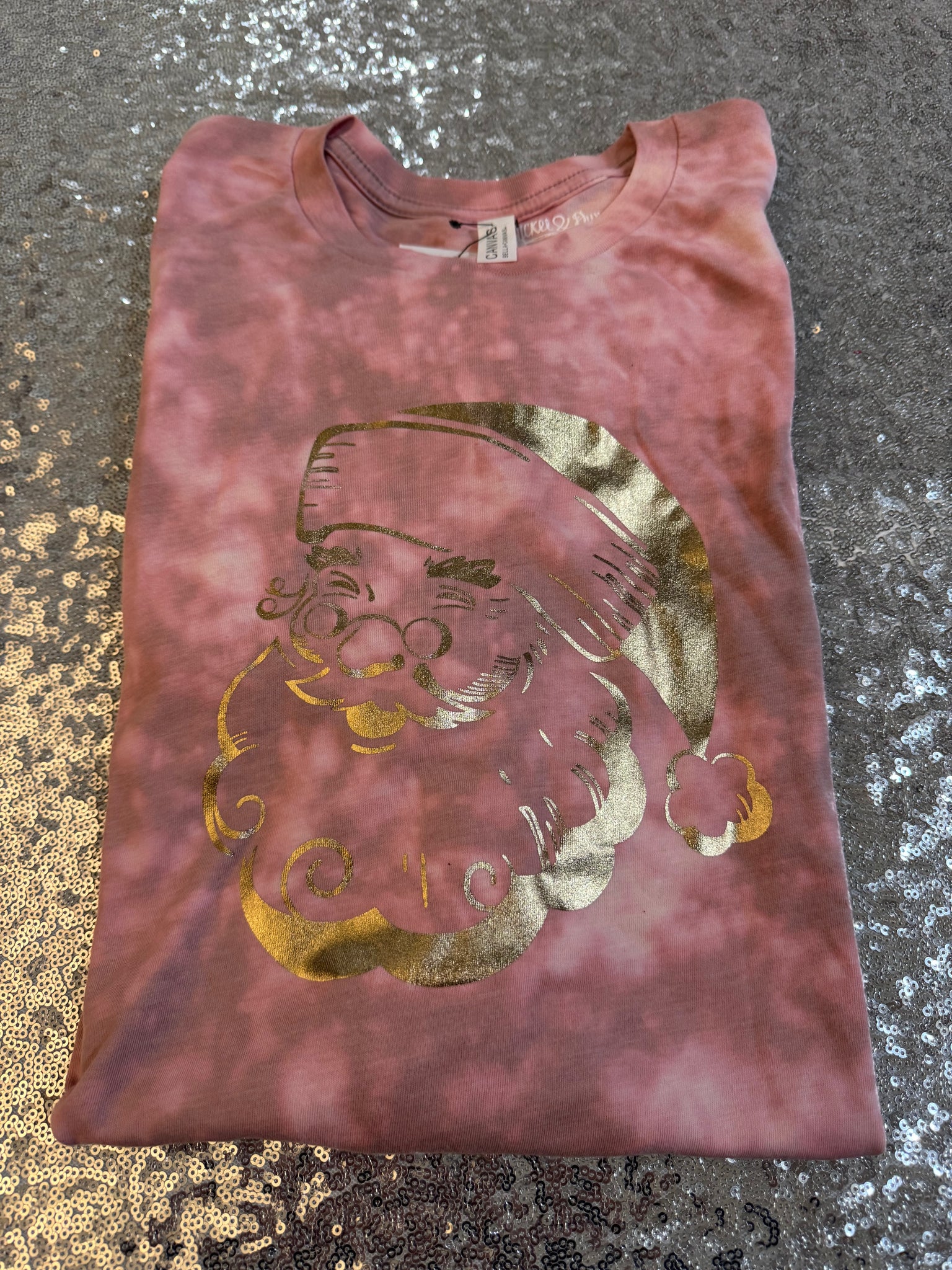 Distressed Santa Bella Unisex Tee Size XL